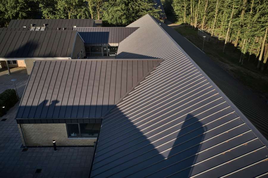 Skolerenovering med stålprofiler på Skørping Skole, Skørping Skole, Himmerlandsvej 59, 9520 Skørping